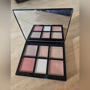 NEW! WINGME COSMETICS ETHEREAL ROSE FACE AND EYE PALETTE LIGHT/MEDIUM